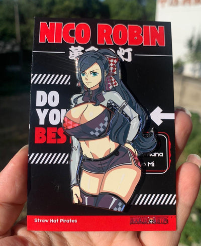 Race Queen Nico Robin Pin